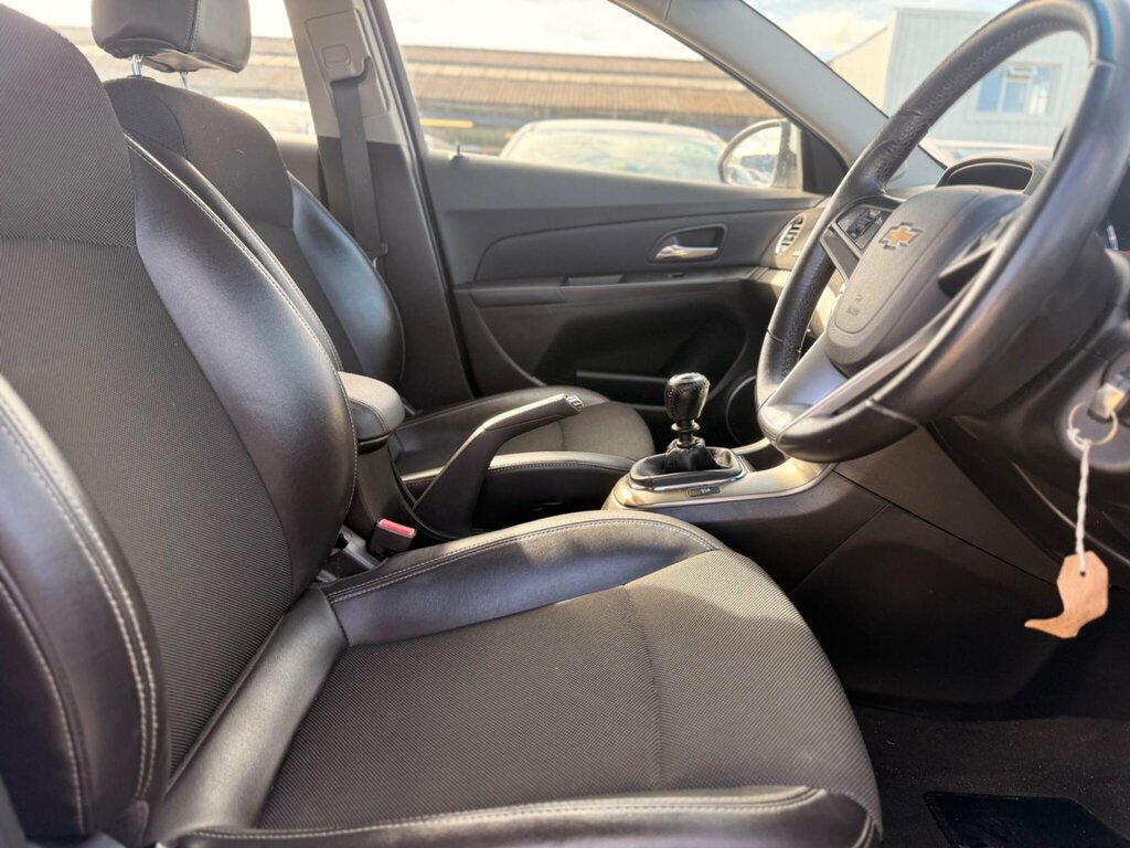 Chevrolet Cruze Lt White #36