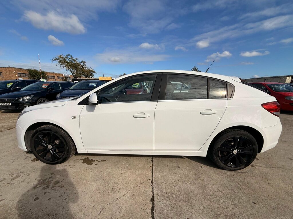 Chevrolet Cruze Lt White #8