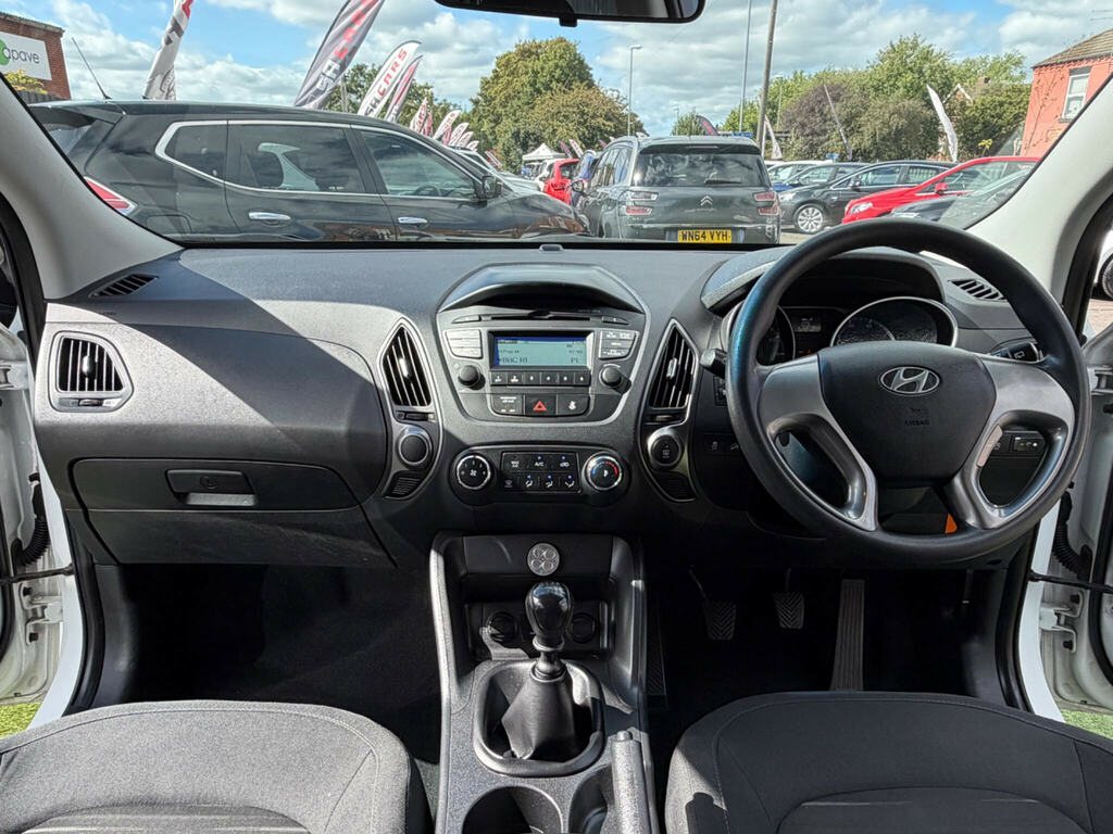 Hyundai Ix35 1.6 Gdi S Suv Euro 5 135 Ps White #2