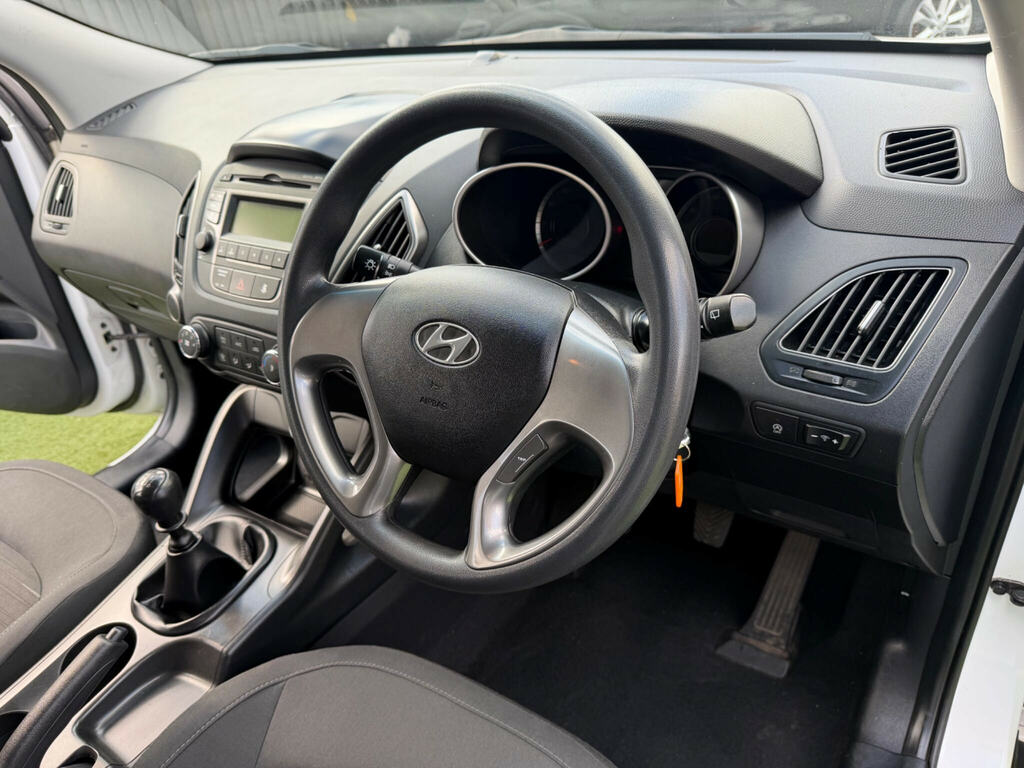 Hyundai Ix35 1.6 Gdi S Suv Euro 5 135 Ps White #3