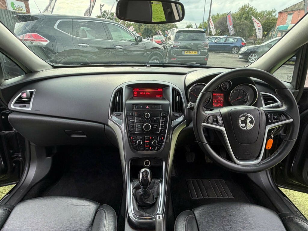 Vauxhall Astra 2.0 Cdti Ecoflex Elite Hatchback VX14MDK Black #2