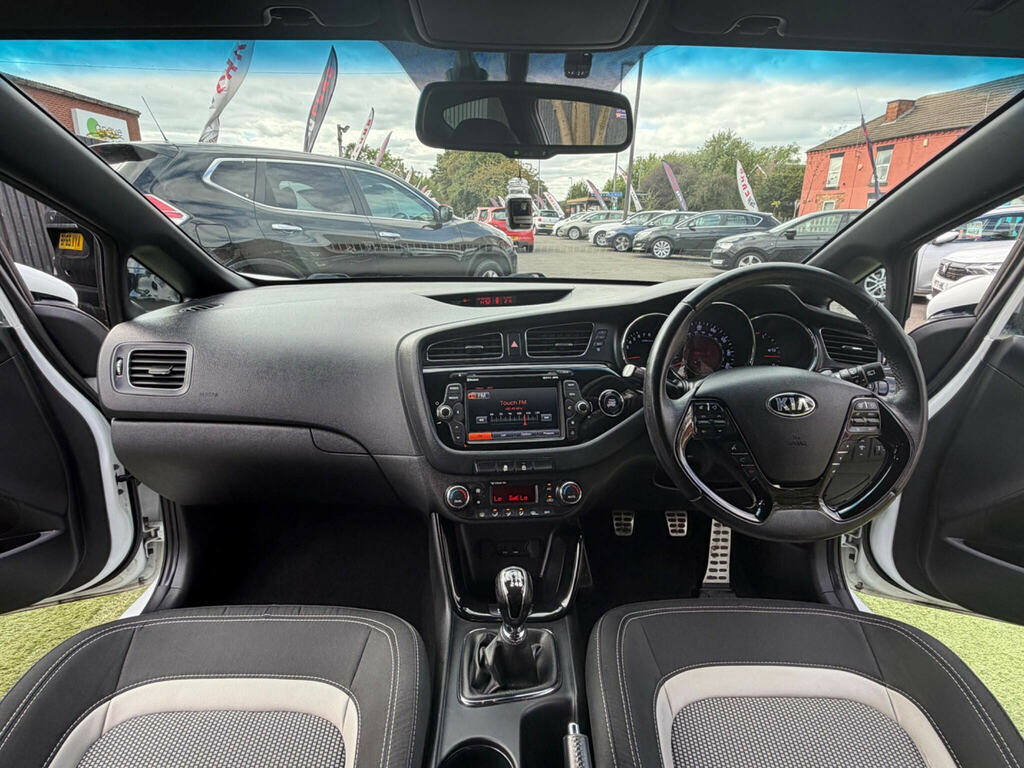 Kia Proceed Hatchback 1.6 T-gdi Gt Tech Euro 5 201414 Red #30