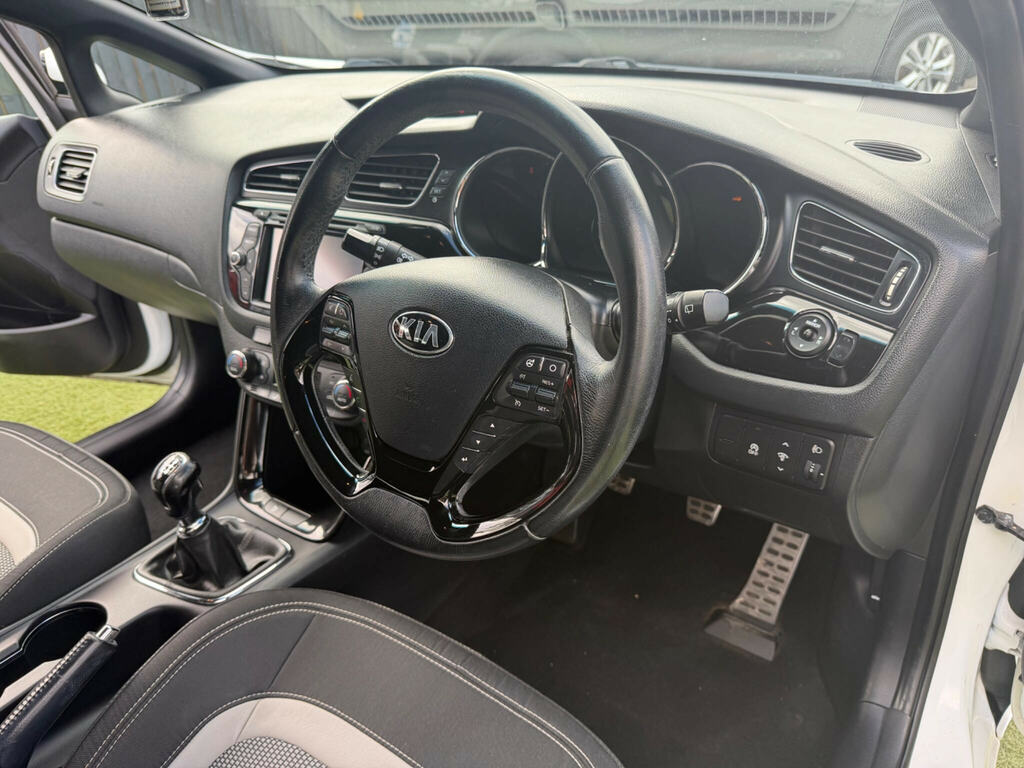 Kia Proceed 1.6 Gdi Ecodynamics Se Hatchback White #3
