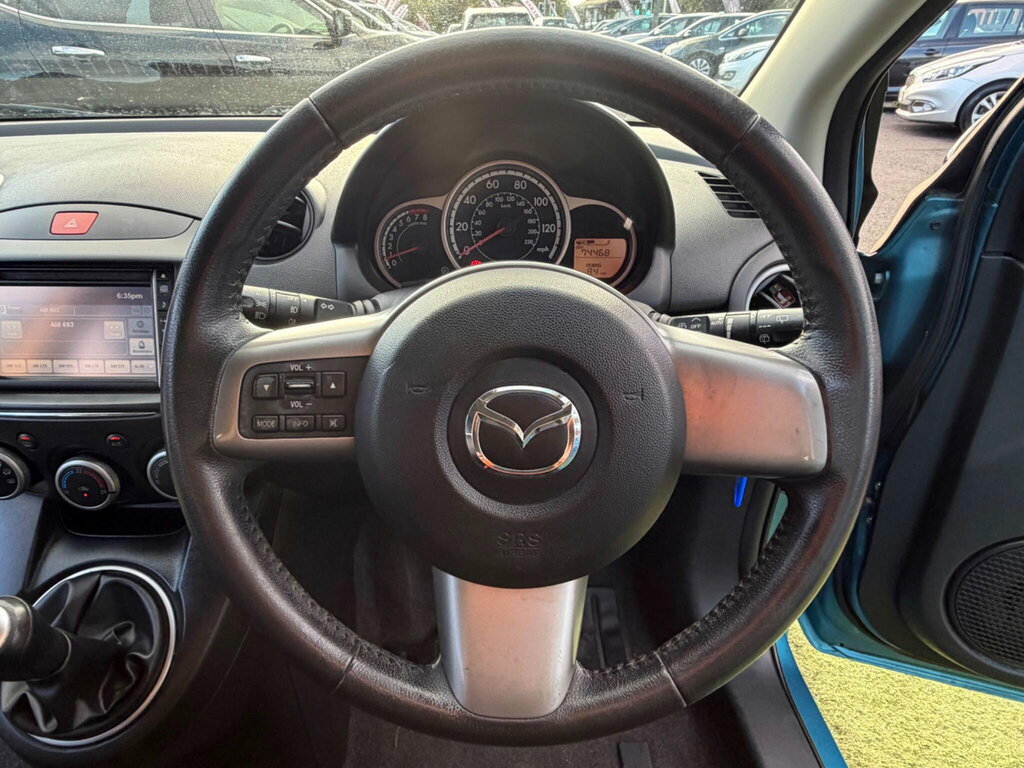 Mazda 2 Zda Mazda2 1.3 Ts Euro 5 Ac Black #36