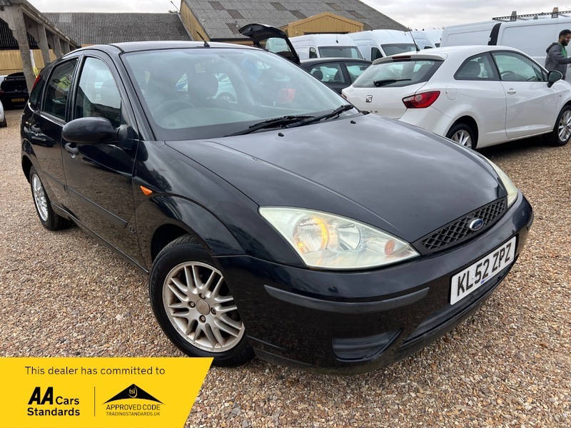 Ford Focus LX Black #2