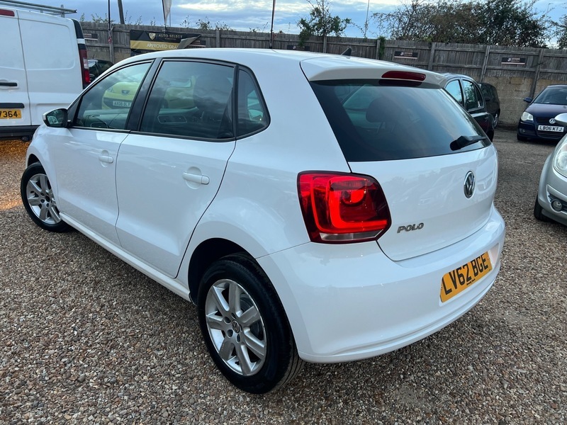 Volkswagen Polo Match White #2