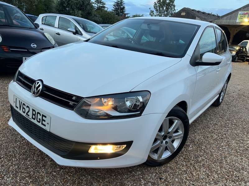 Volkswagen Polo Match White #4