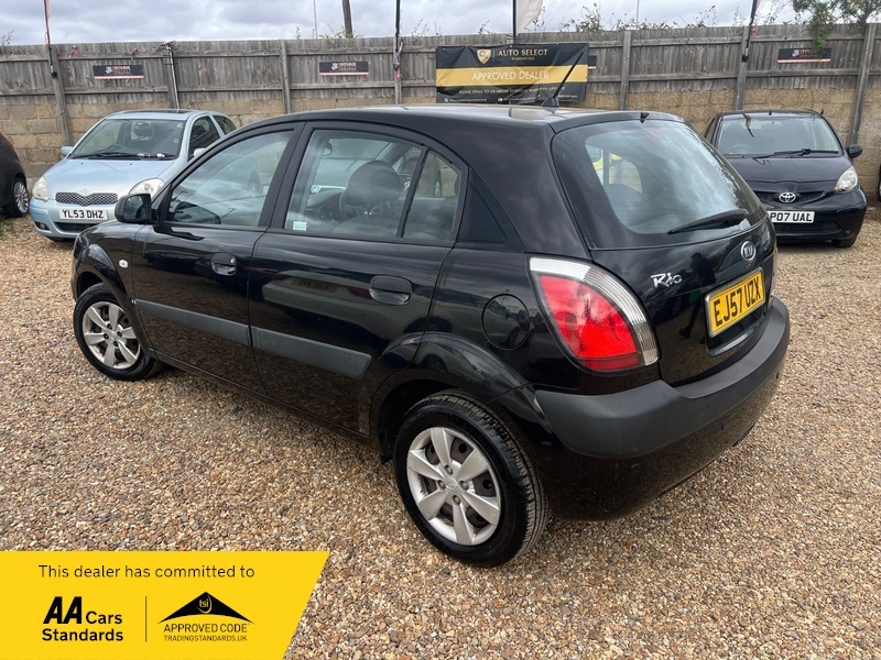 Kia RIO Gs Black #2