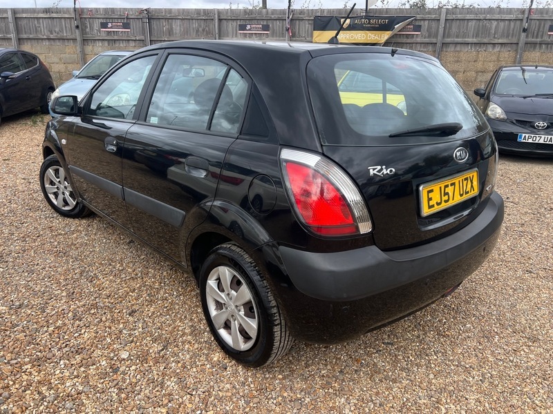 Kia RIO 1.5 Chill Crdi 109 Bhp Silver #11