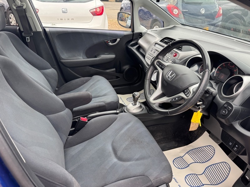 Honda Jazz 1.3 I-vtec Es 98 Bhp Red #15