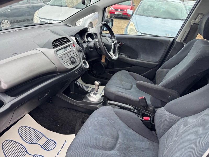 Honda Jazz 1.3 I-vtec Es 98 Bhp Red #22