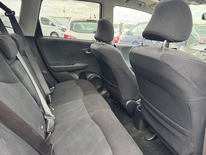 Honda Jazz 1.3 I-vtec Es 98 Bhp Red #20