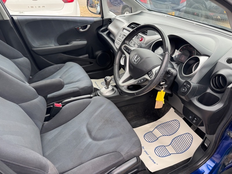 Honda Jazz 1.3 I-vtec Es 98 Bhp Red #21