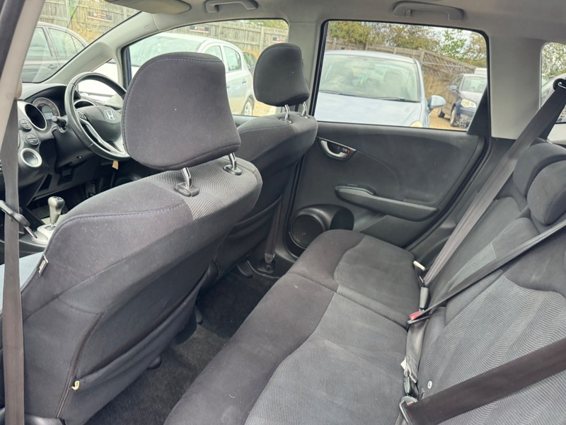 Honda Jazz 1.3 I-vtec Es 98 Bhp Red #19