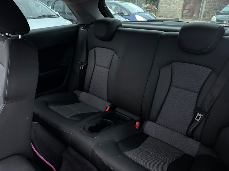 Audi A1 1.4 Tfsi Sport Euro 5 Ss Black #21