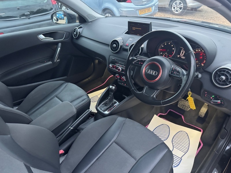 Audi A1 1.4 Tfsi Sport Euro 5 Ss Black #24