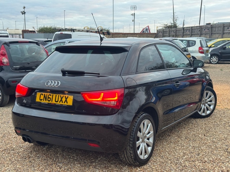 Audi A1 1.4 Tfsi Sport Euro 5 Ss Black #9