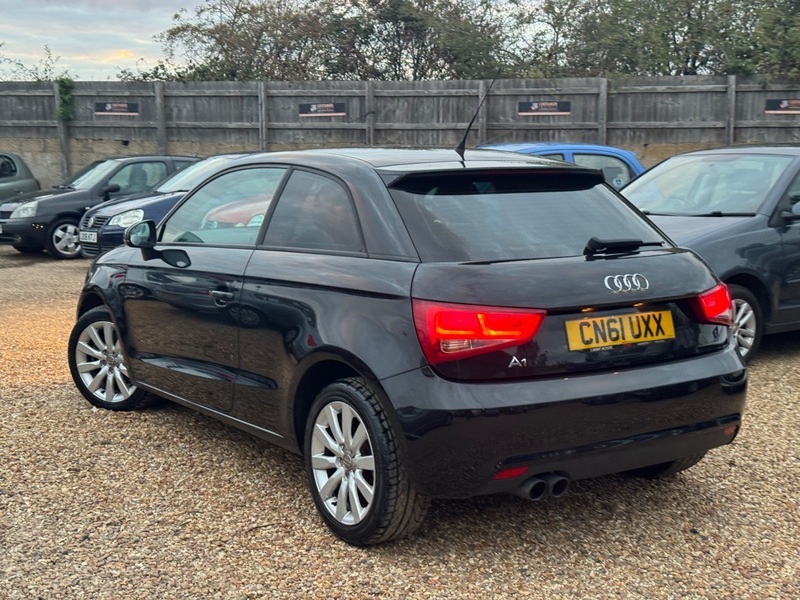 Audi A1 1.4 Tfsi Sport Euro 5 Ss Black #8