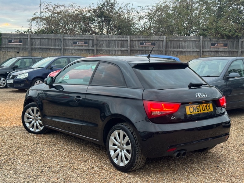 Audi A1 1.4 Tfsi Sport Euro 5 Ss Black #12