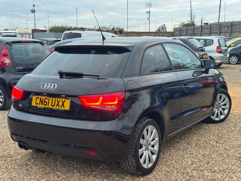 Audi A1 1.4 Tfsi Sport Euro 5 Ss Black #18