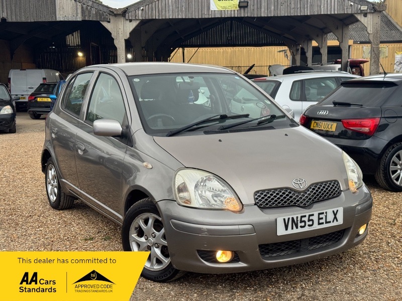 Toyota Yaris Vvti Colour Collection Silver #2