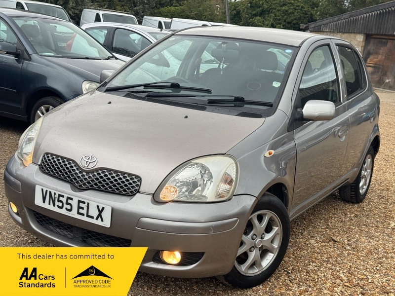 Toyota Yaris Vvti Colour Collection Silver