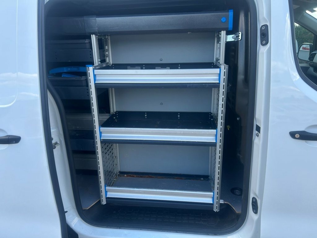 Toyota PROACE 2.0D Active Long Panel Van White #17