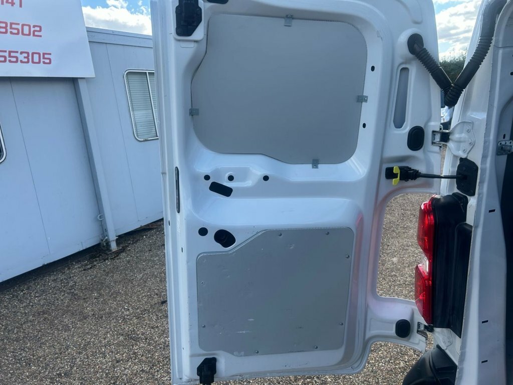 Toyota PROACE 2.0D Active Long Panel Van White #22