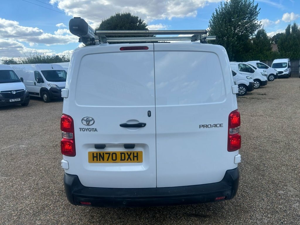 Toyota PROACE 2.0D Active Long Panel Van White #19