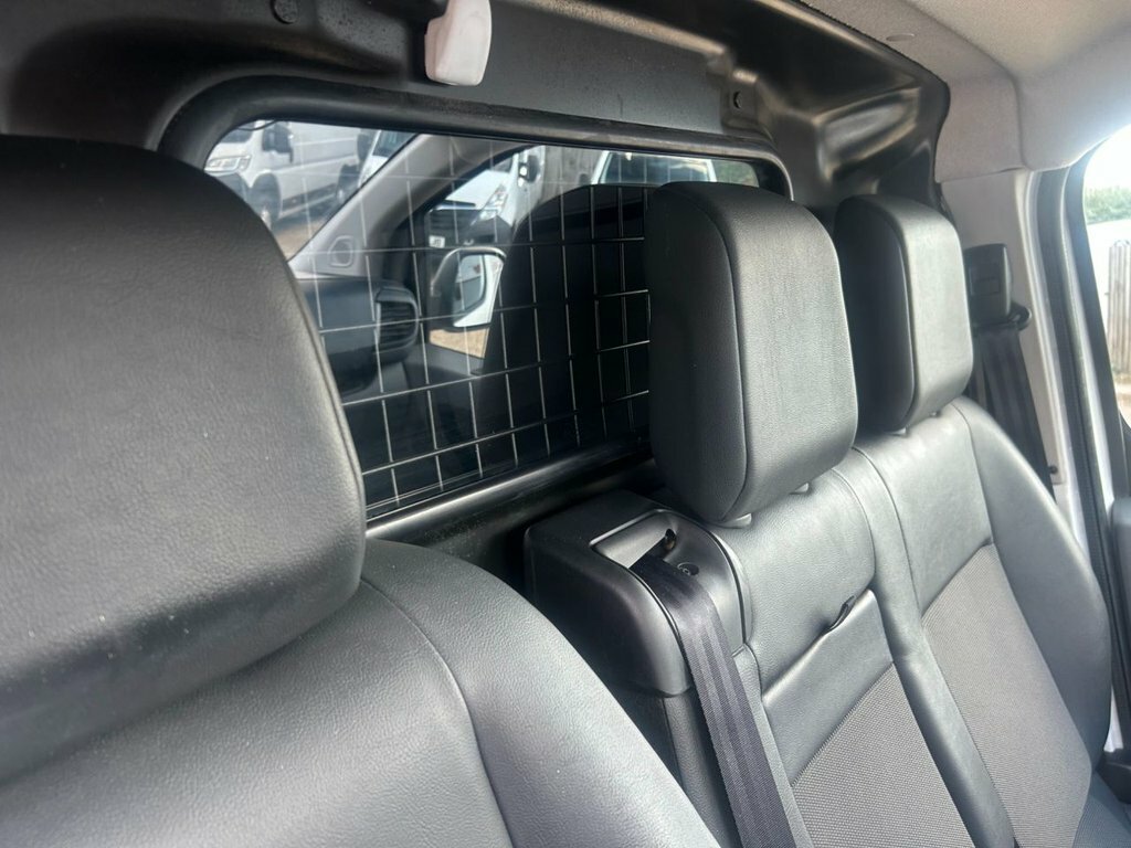 Toyota PROACE 2.0D Active Long Panel Van White #16