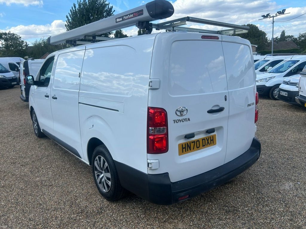 Toyota PROACE 2.0D Active Long Panel Van White #24