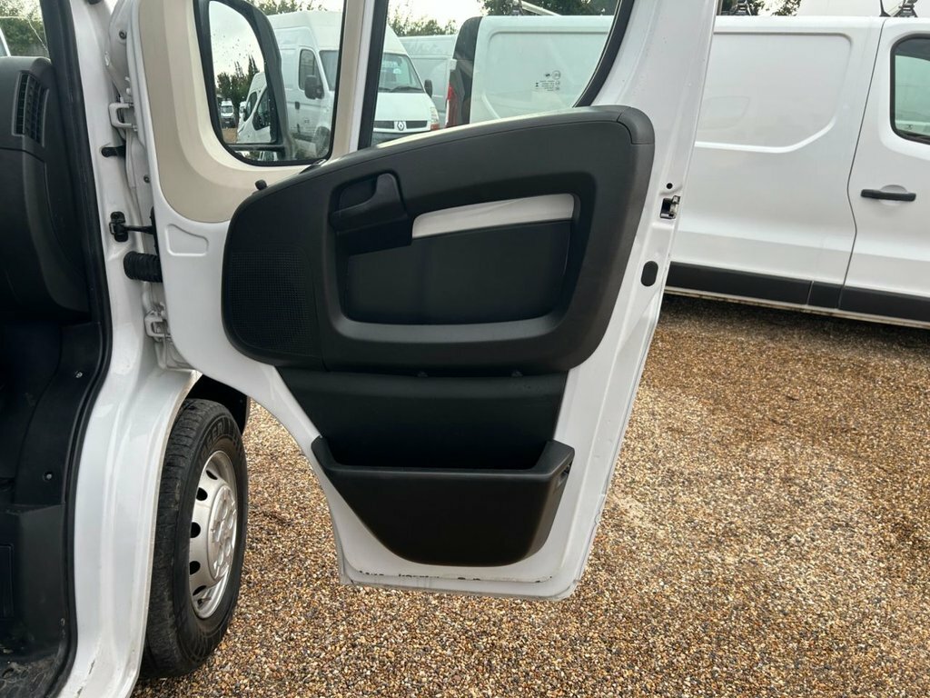 Citroen Relay 2.2L Bluehdi 35 Enterprise Edition Panel Van D White #18