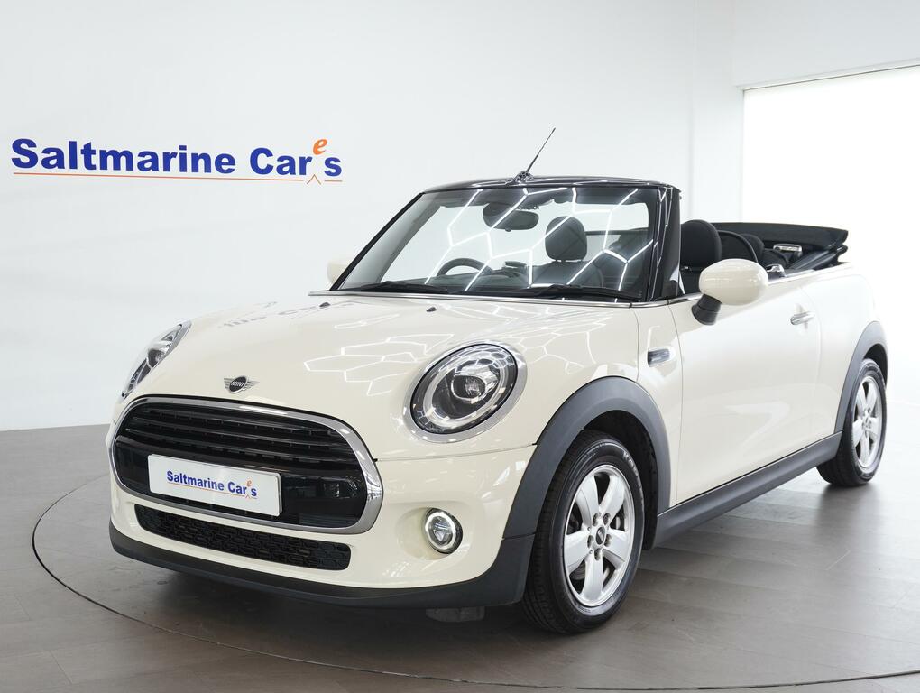 Mini Convertible 1.5 Cooper Classic Convertible E White