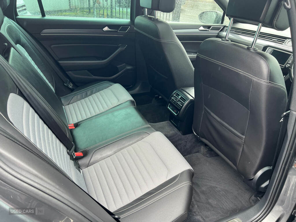 Volkswagen Passat Grey #14