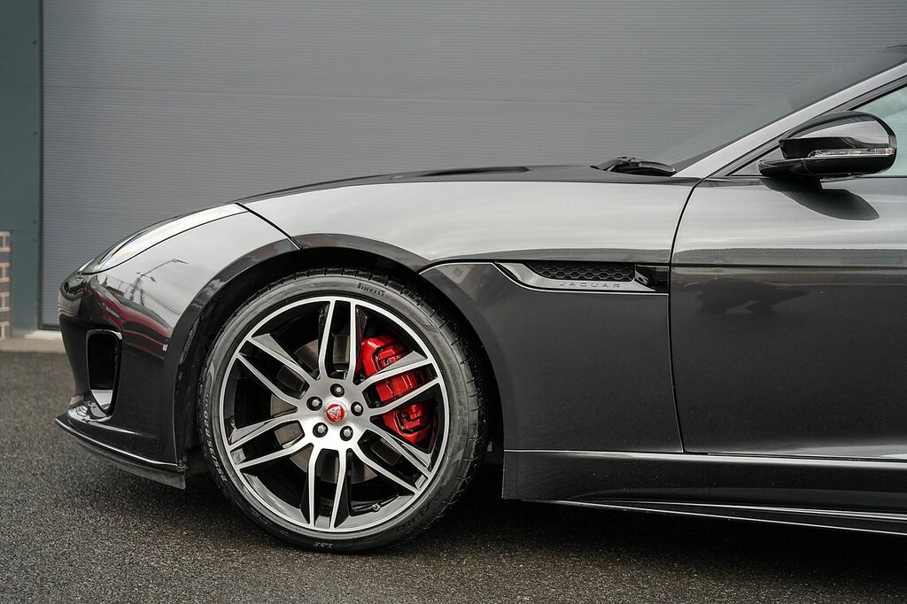 Jaguar F-Type 2L Chequered Flag Red #10