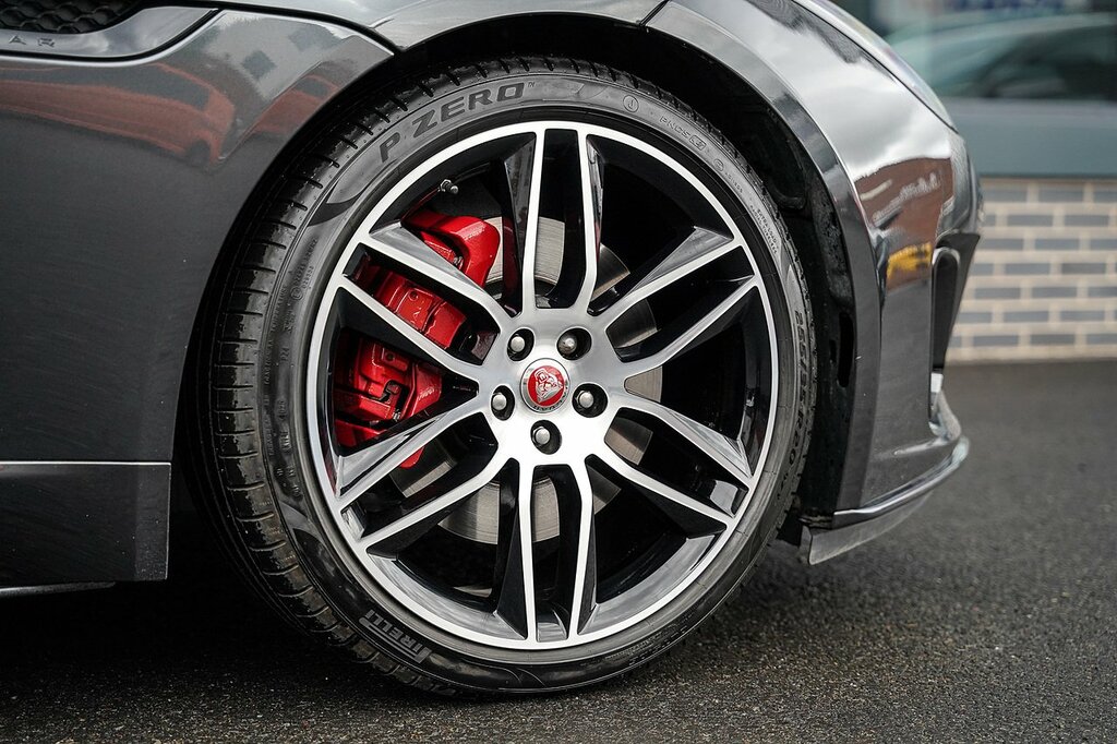 Jaguar F-Type 2L Chequered Flag Red #12