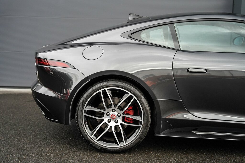 Jaguar F-Type 2L Chequered Flag Red #40