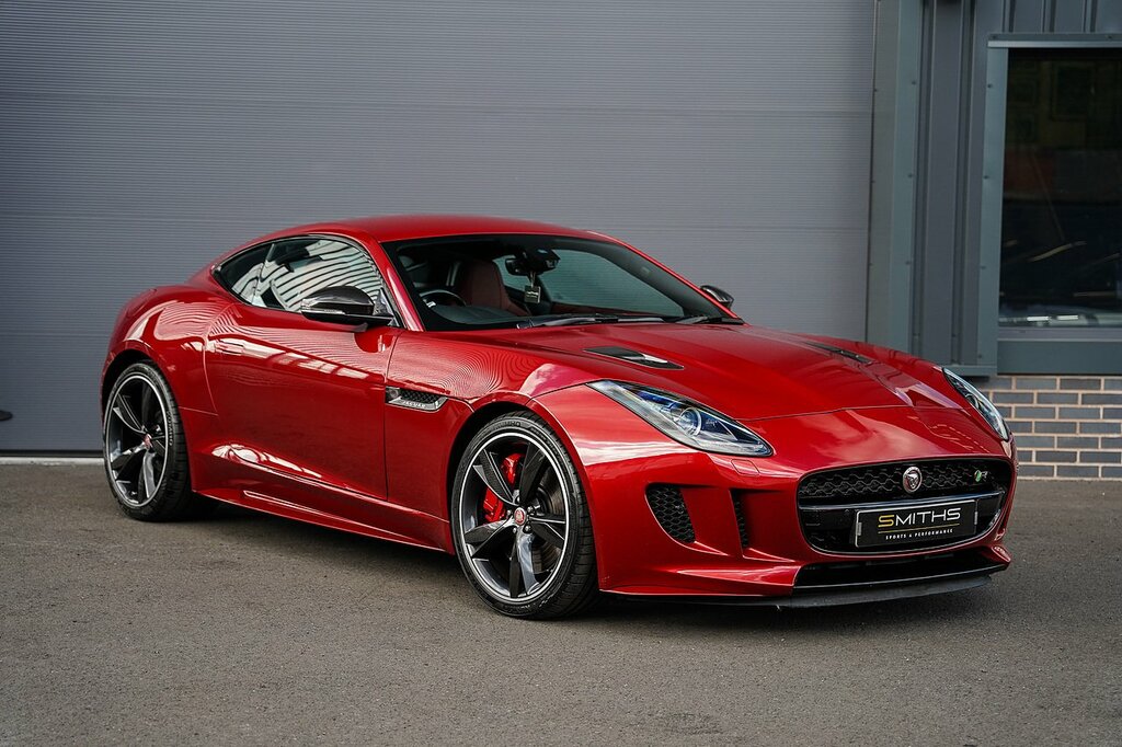 Jaguar F-Type V8 R Red