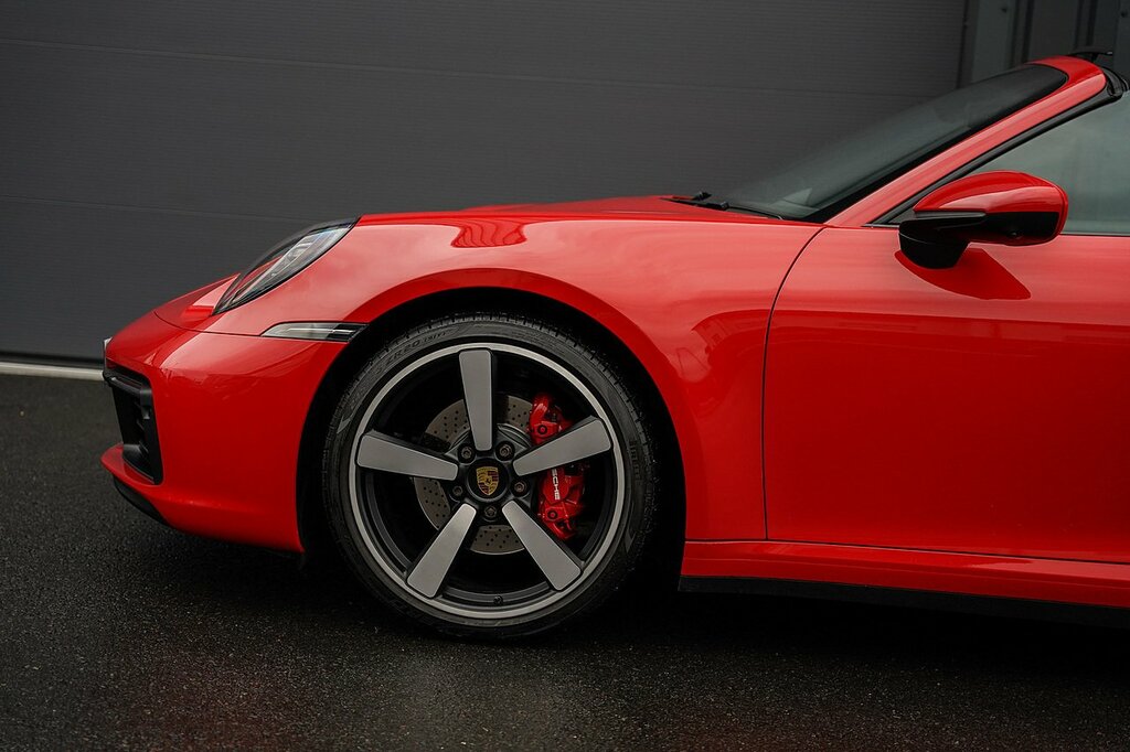 Porsche 911 Targa 4 Gts Grey #10