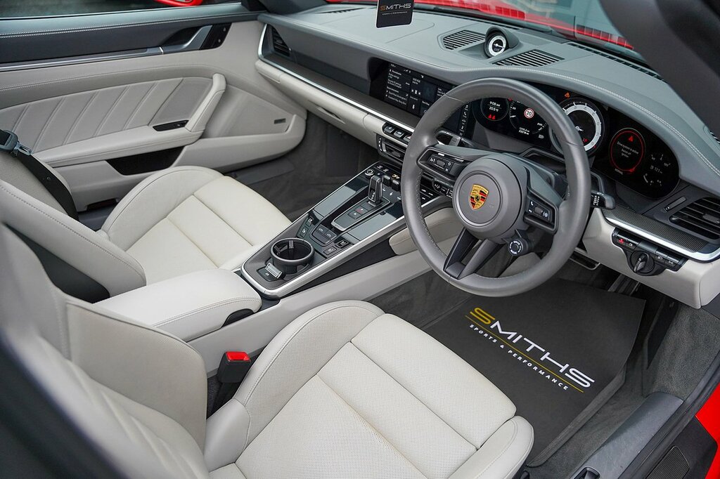Porsche 911 Targa 4 Gts Grey #16