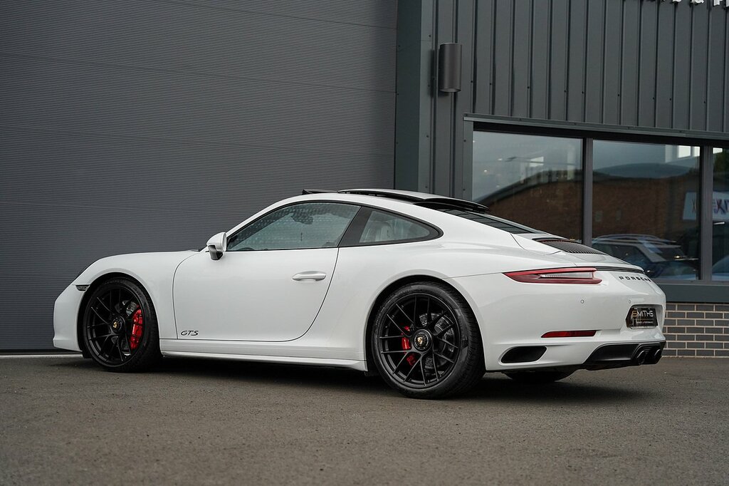 Porsche 911 Carrera Gts S-a 2017 Red #33