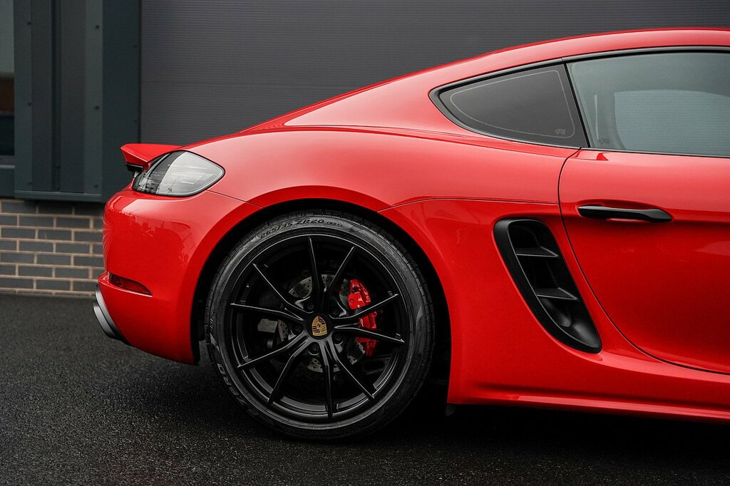 Porsche 718 Cayman Cayman Black #8