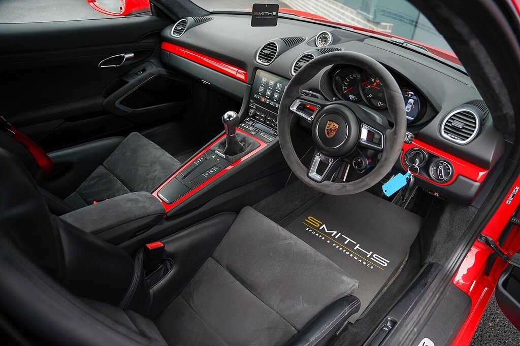 Porsche 718 Cayman Cayman Black #18