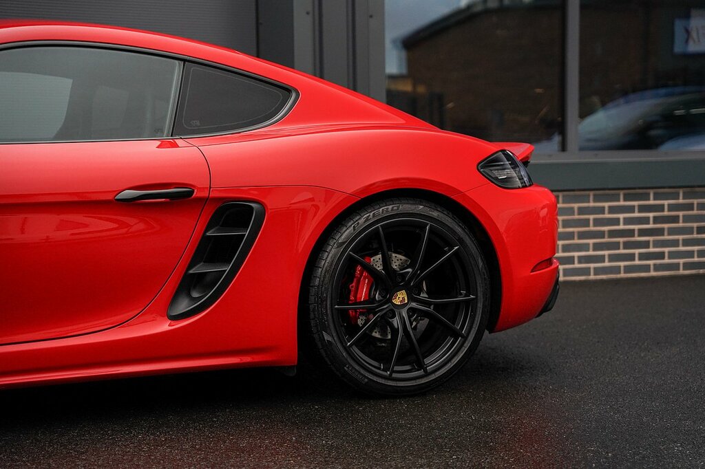 Porsche 718 Cayman Cayman Black #11