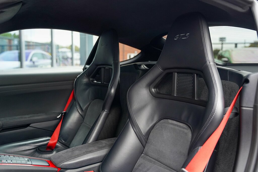 Porsche 718 Cayman Cayman Black #21