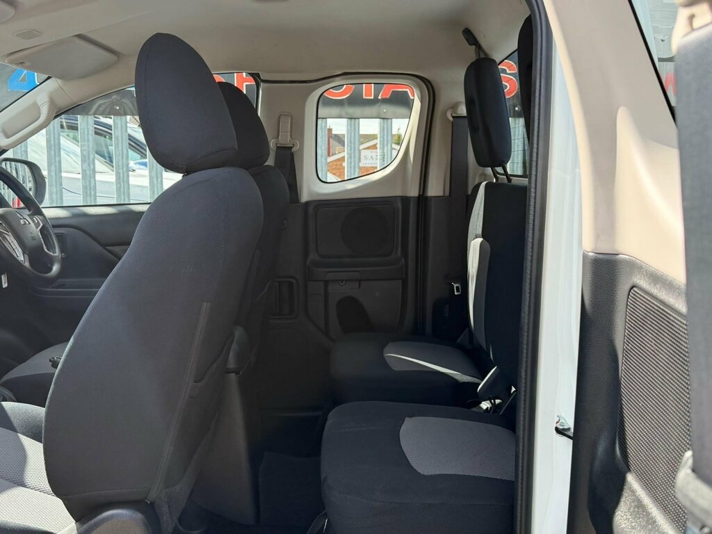 Mitsubishi L200 Double Cab Di-d 150 Barbarian X 4Wd White #15