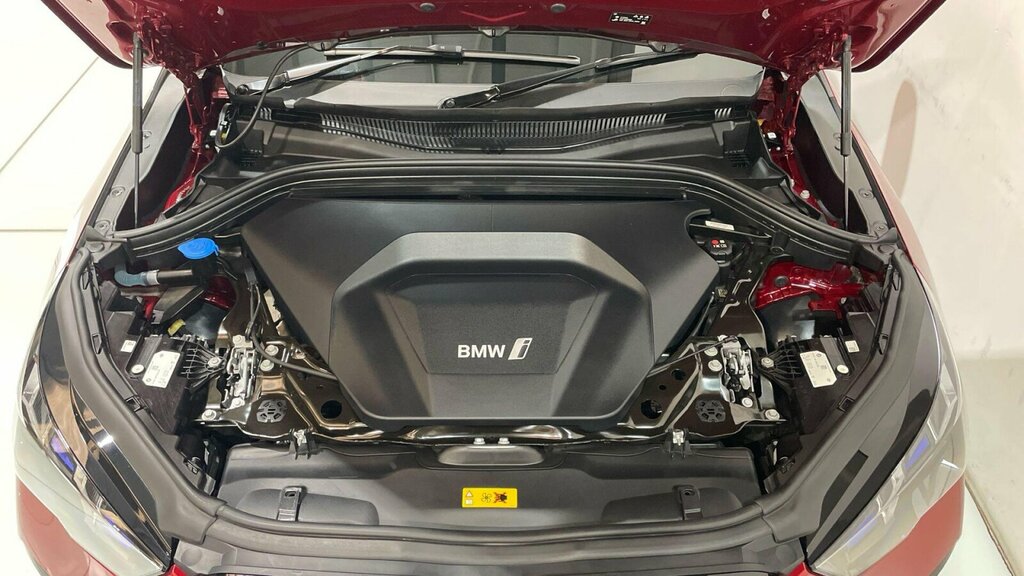 BMW iX2 U10 Edrive20 M Sport White #26