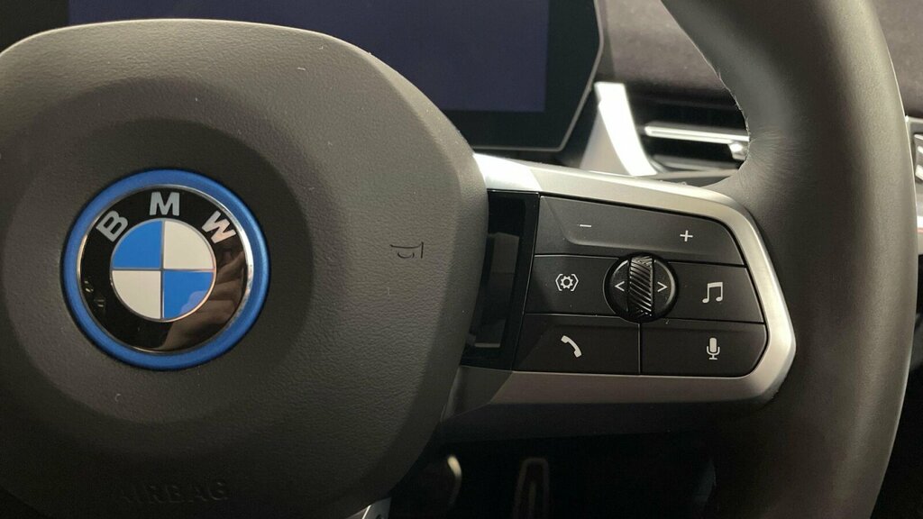 BMW iX2 U10 Edrive20 M Sport White #18