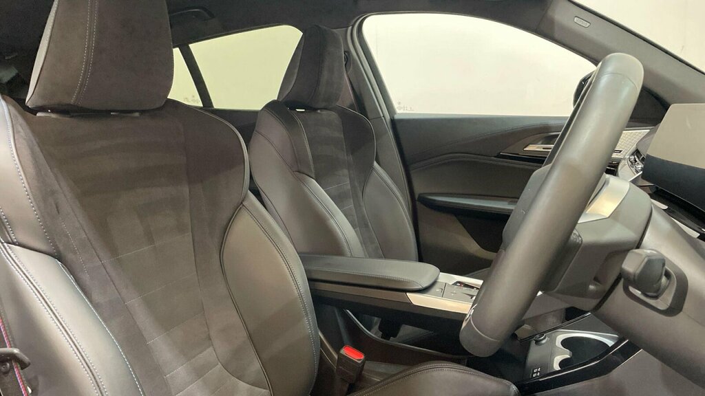 BMW iX2 U10 Edrive20 M Sport White #11