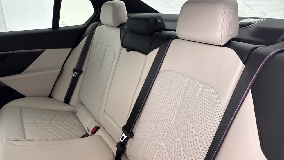 BMW i5 I5 M60 Saloon Blue #23